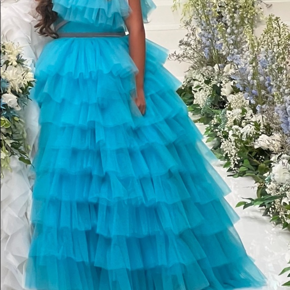 Tulle turquoise girls gown - Picture 2 of 6